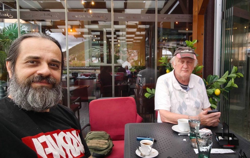 DVA SVIJETA U “GRADSKOJ KAFANI”
